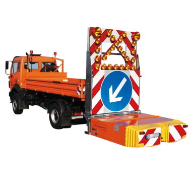 Na tovornjaku nameščen blažilnik trkov v kombinaciji z opozorilno tablo za zaprtje vozišča